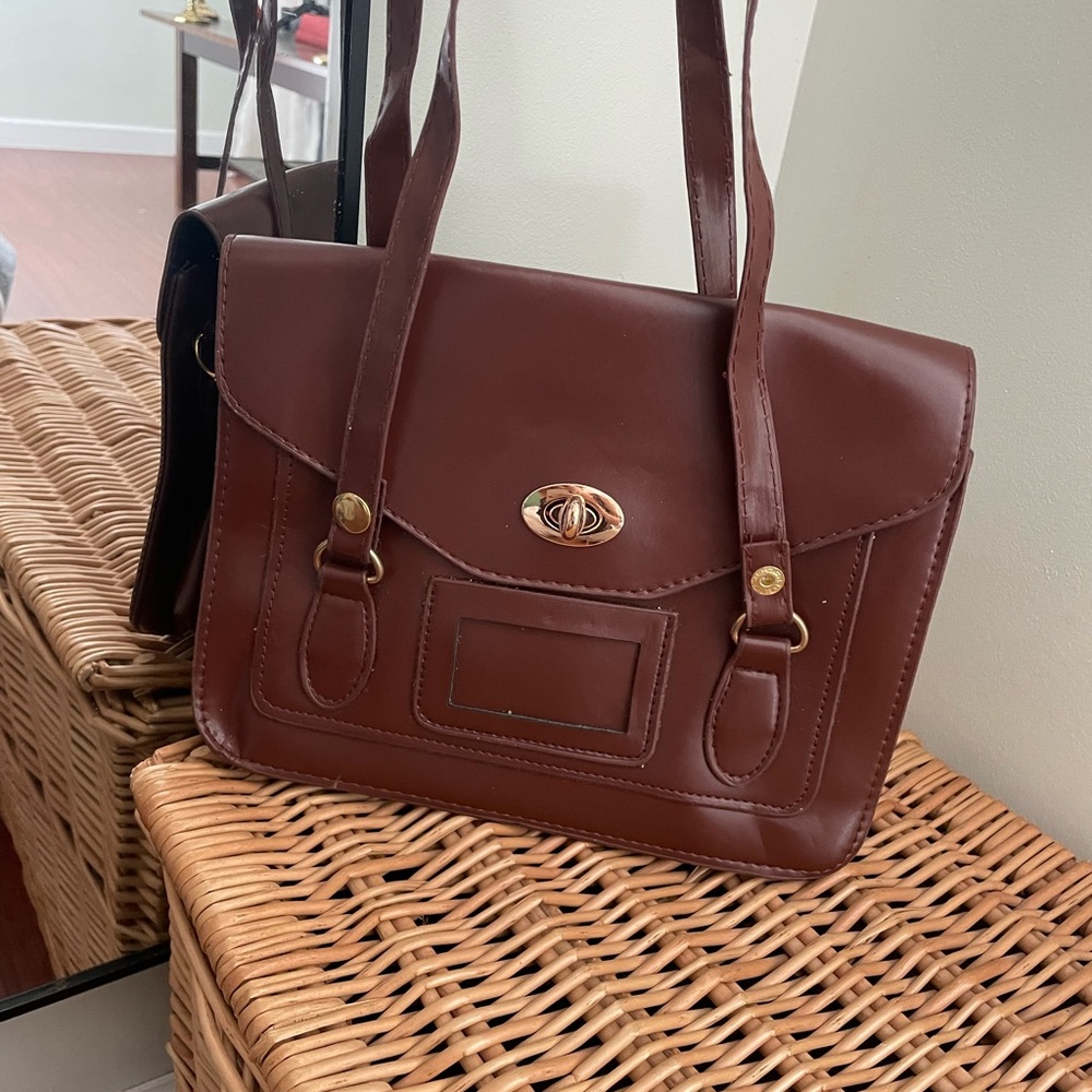 Elegant Brown Leather Handbag